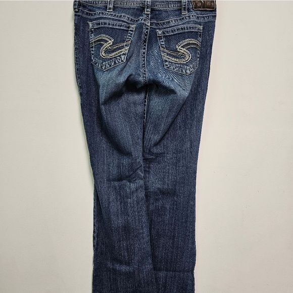silver Suki 31x34 (tall) distressed bootcut jeans - Picture 10 of 10